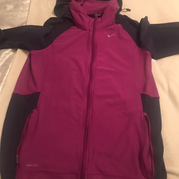 SOLD Nike two piece suit. Excellent used condition - Picture 3 of 4